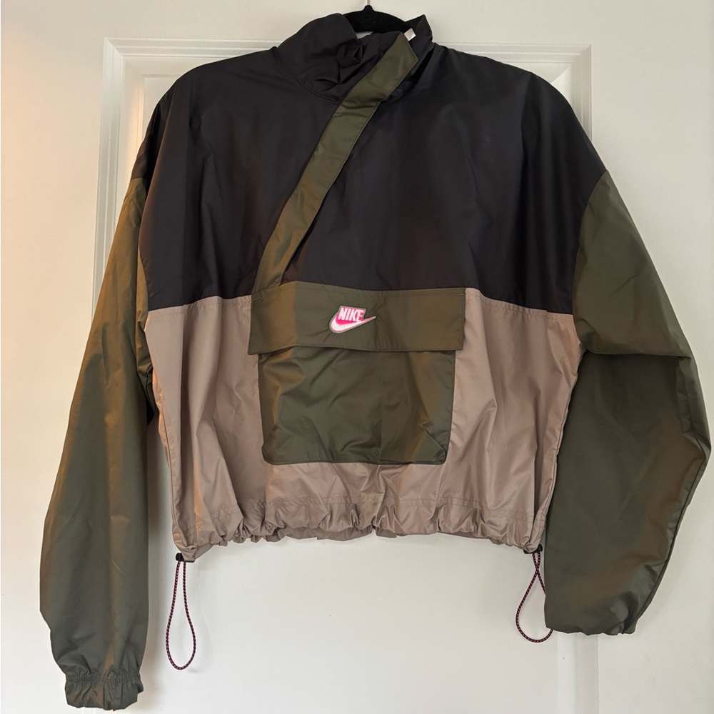 Nike Women's Sportswear Icon Clash Jacket - Picture 2 of 7